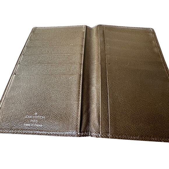 Louis Vuitton Paris Dark Brown Pebbled Leather Card Holder Wallet - Picture 8 of 8